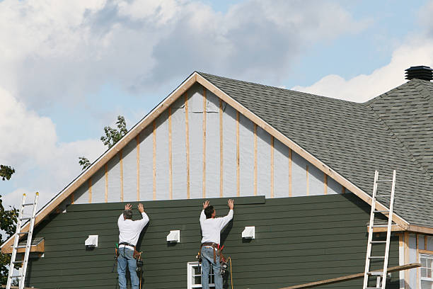 Professional Siding Installation technician working in Oxford, IN